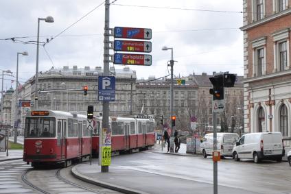 Getting Around Vienna | Visit A City