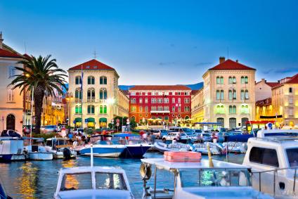 Split At A Glance | Visit A City